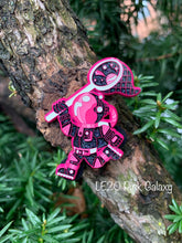 Load image into Gallery viewer, Edwin the Intergalactic Hunter Blind Bag